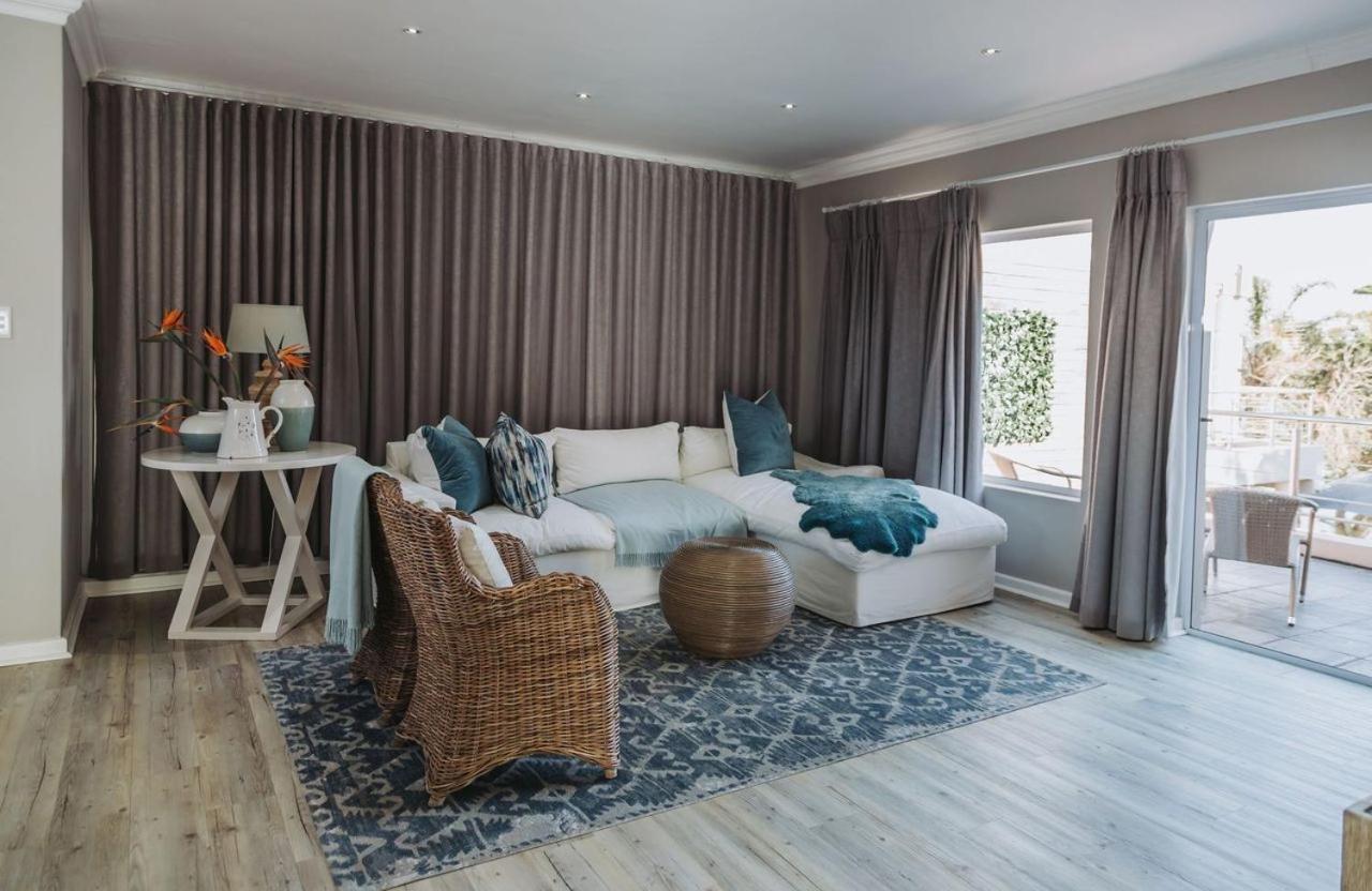 The Edge Boutique Bed And Breakfast 고누비 외부 사진