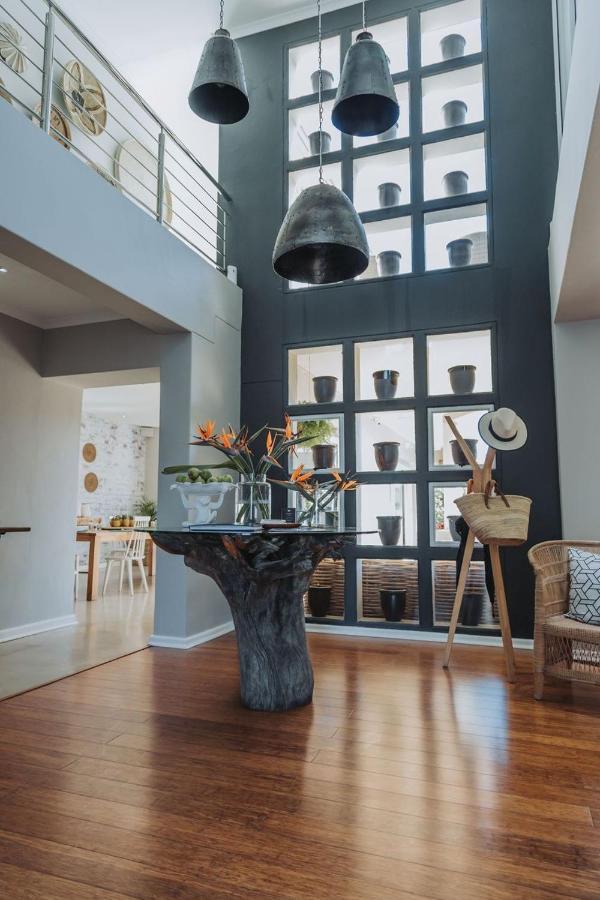 The Edge Boutique Bed And Breakfast 고누비 외부 사진